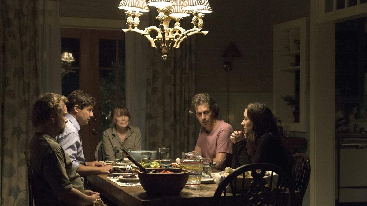 The troubled Rayburn family eats dinner during the first season of 'Bloodline.'