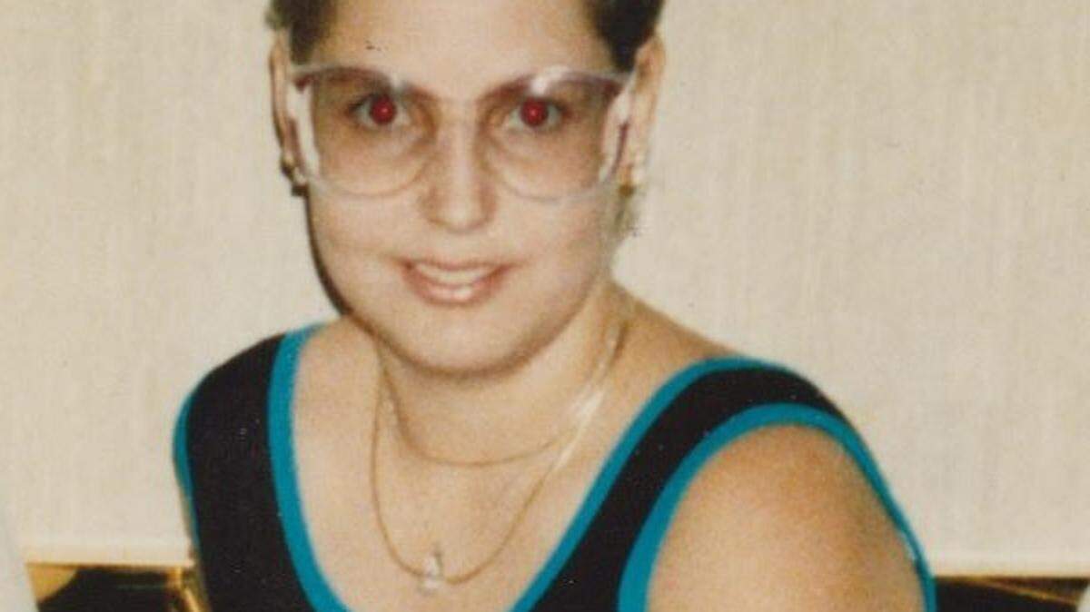 Lisa Sanders might have been dragged behind an auto.