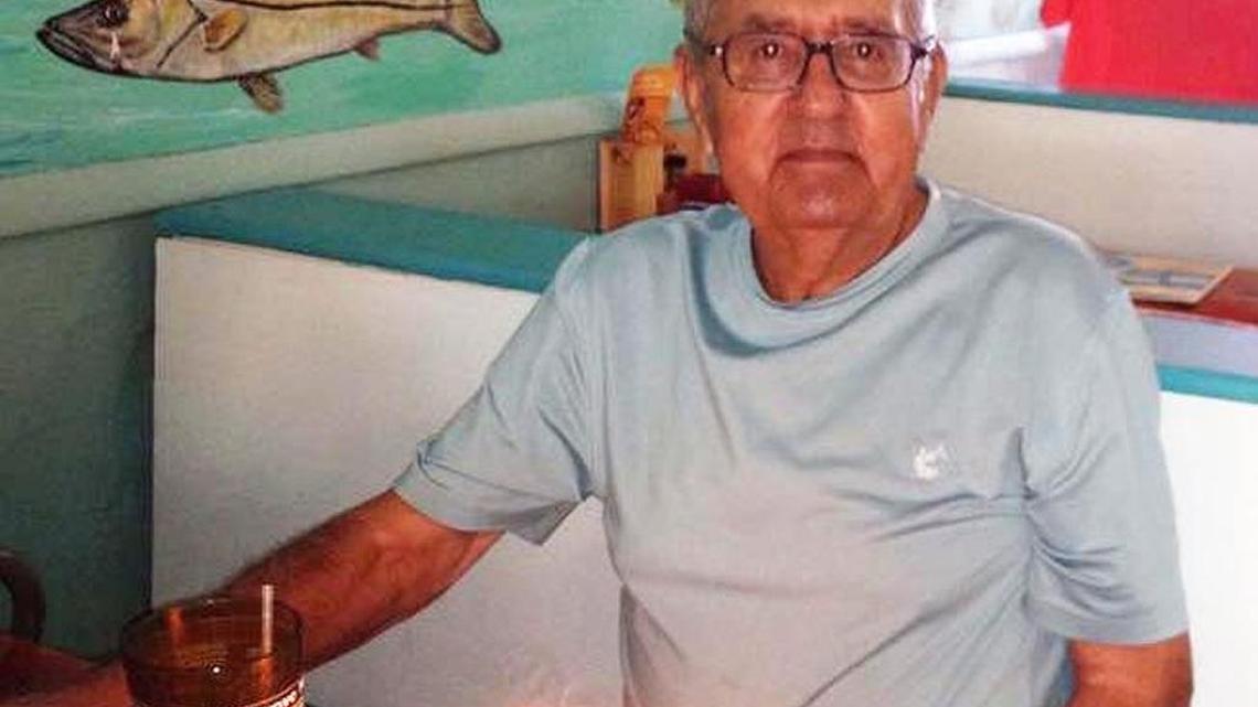 Renowned flats guide Hank Brown celebrates a birthday at Mangrove Mike’s restaurant in Islamorada. Brown died Monday after an illness.