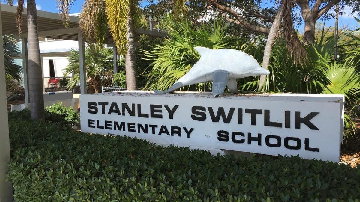 The entrance to Stanley Switlik Elementary School.