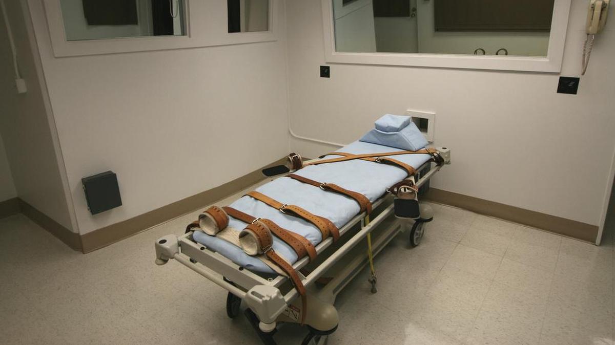 Men on death row are housed at Florida State Prison and Union Correctional Institution in Raiford southwest of Jacksonville. The women on death row are housed at the Lowell Annex south of Gainesville.