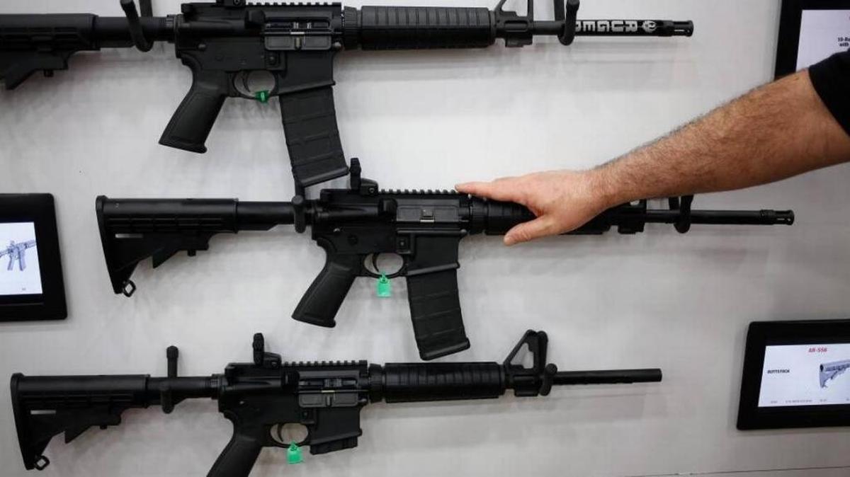 Nikolas Cruz used an AR-15 rifle in the massacre at Marjory Stoneman Douglas High School, authorities say.